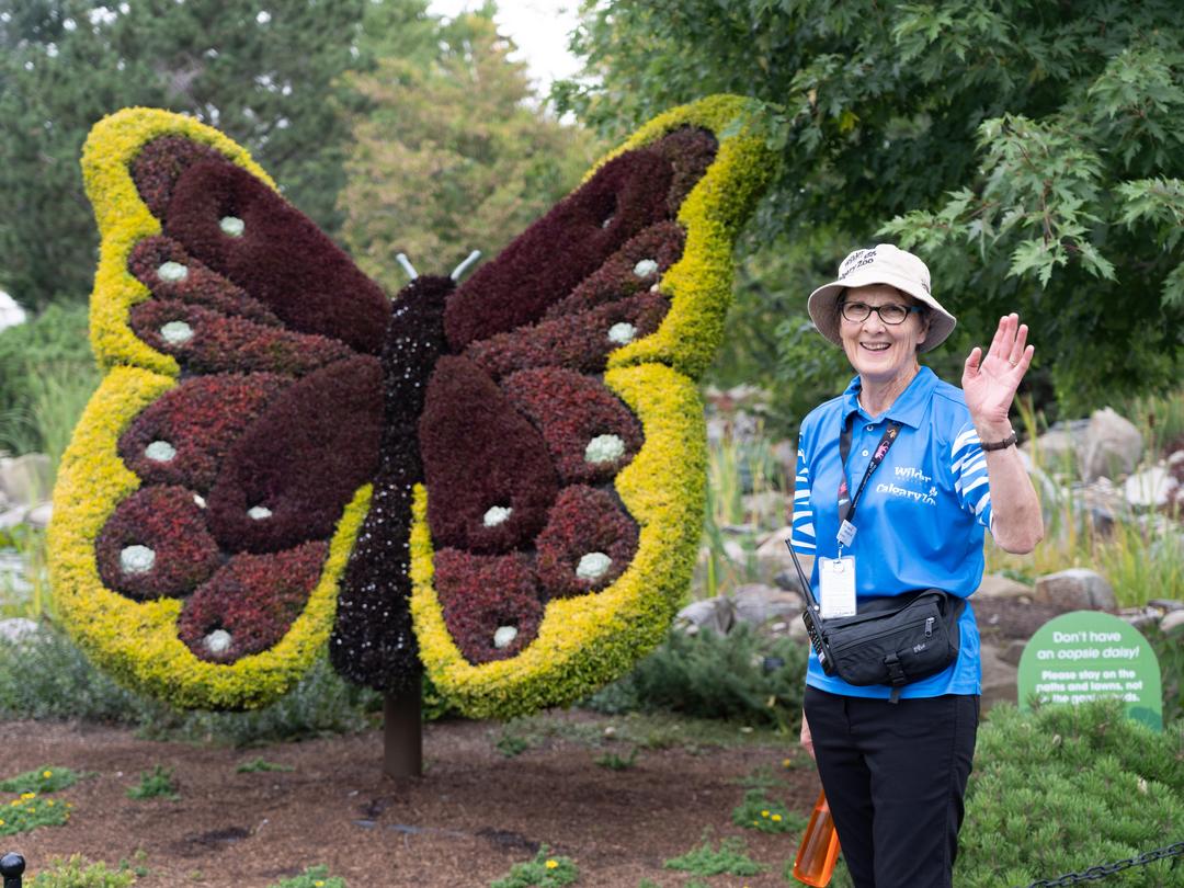 Calgary Zoo Volunteer