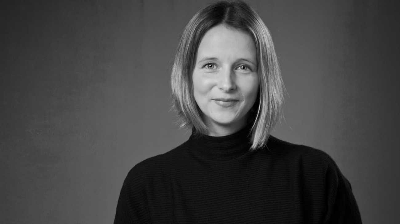 Vanessa Frydman, Controller